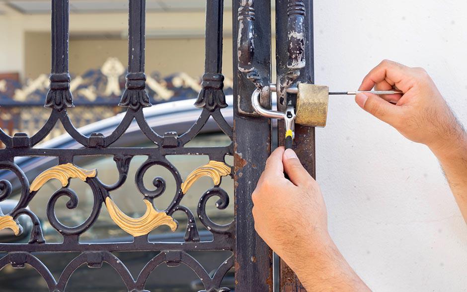 travaux de serrurier ouverture de porte Saint-Nom-la-Bretèche
